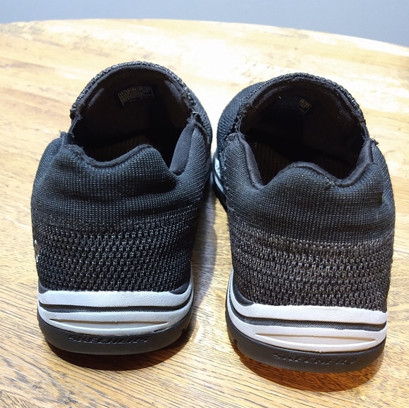 Skechers Relaxed Fit Memory Foam GOMEL Black Slip-On Mens Shoes Sz 11 Air Cooled - Picture 2 of 9